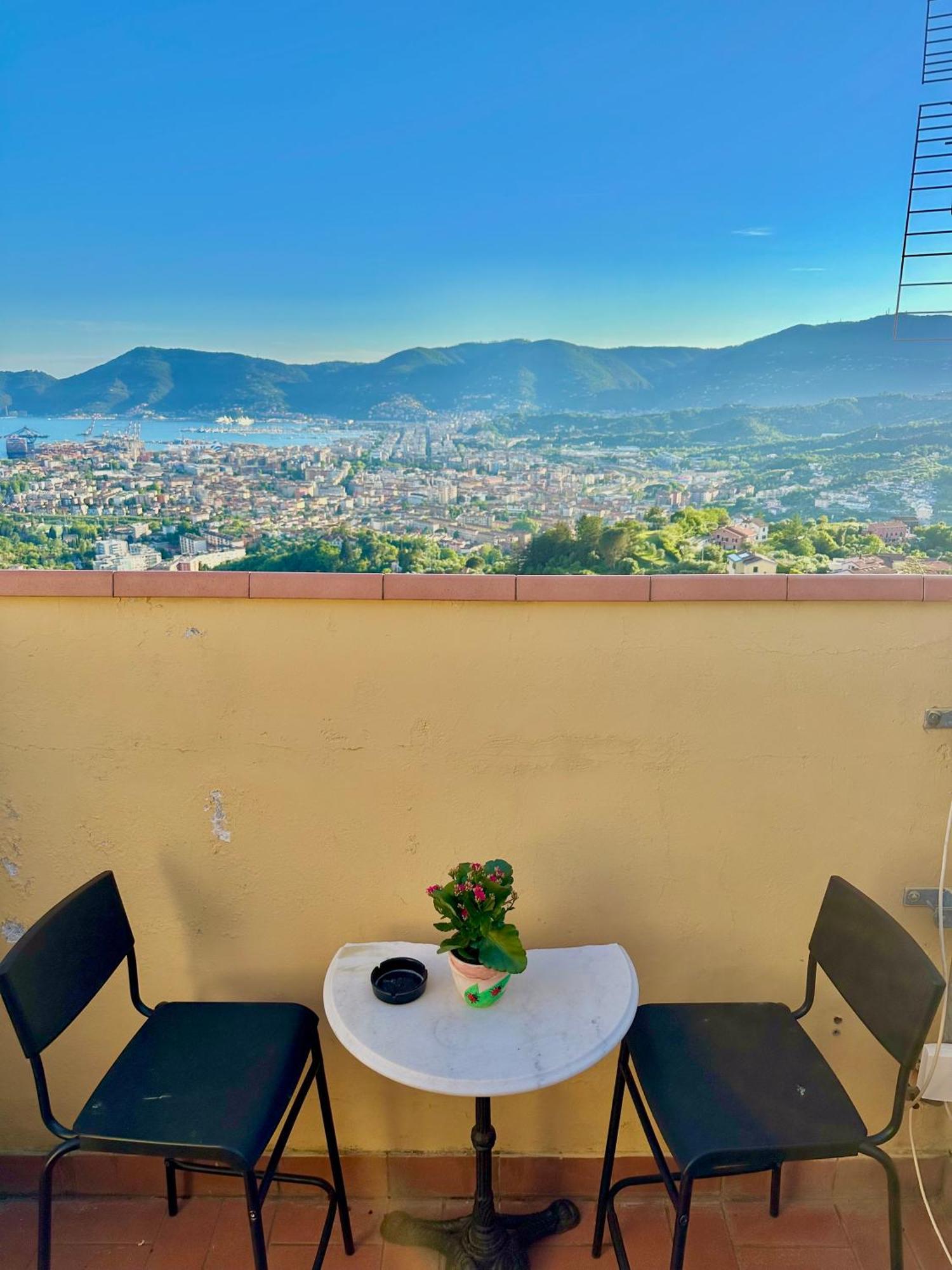 Apartamento La Spezia Vezzano 5 Terre - Il Ciliegio Vezzano Ligure Exterior foto